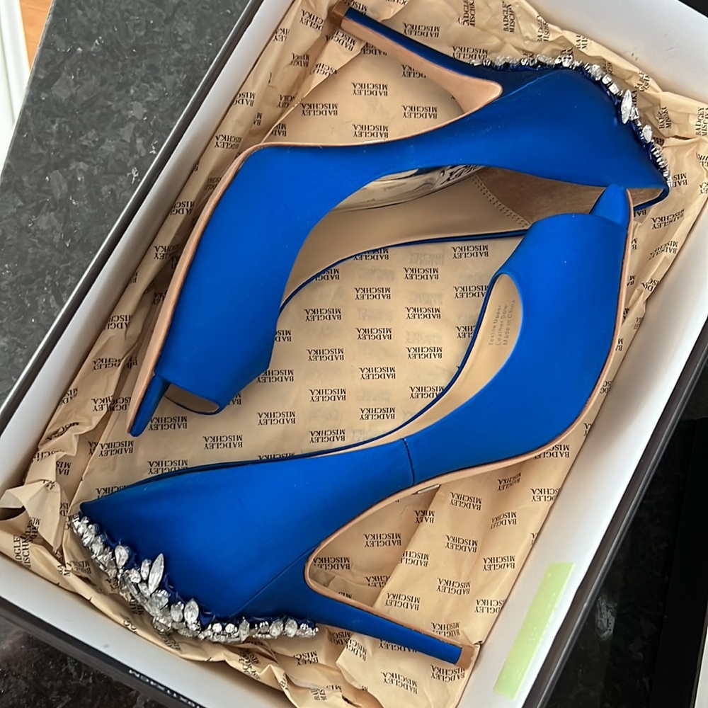 Badgley Mischka Nilla Peep Toe Sapphire Heel